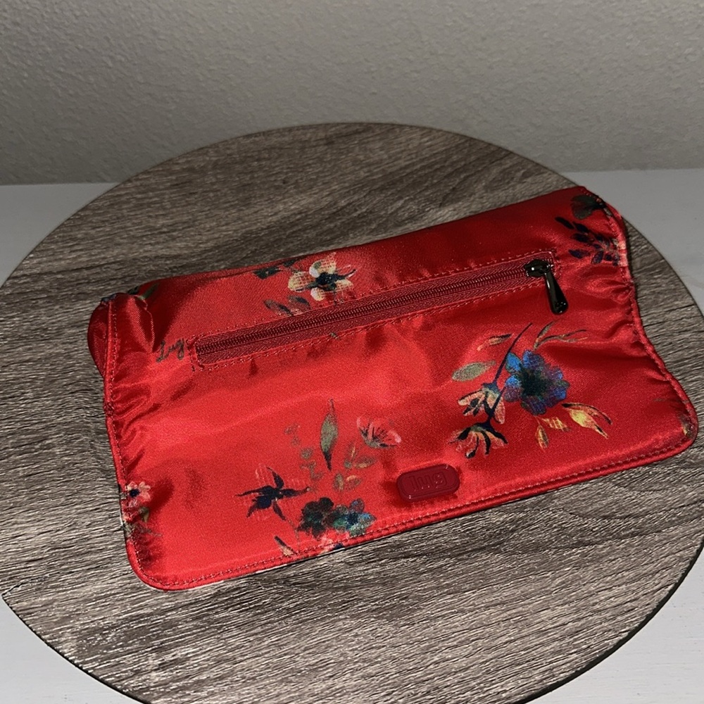 Lug - Choo Choo Pill Organizer - Bouquet Red - Picture 3 of 4